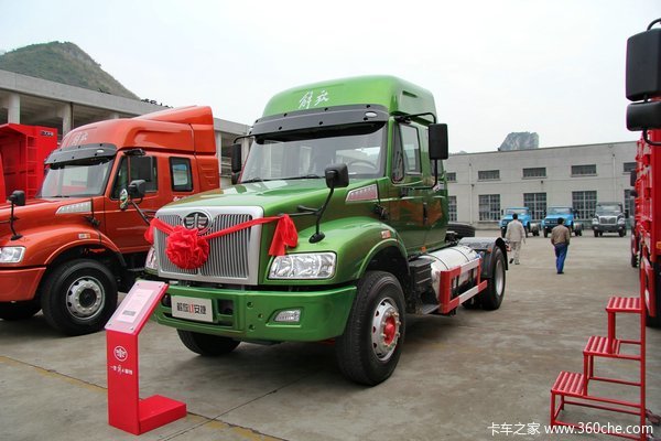一汽柳特 新安捷(L5R)重卡 350马力 4X2 LNG长头牵引车(CA4181N2E5A90)