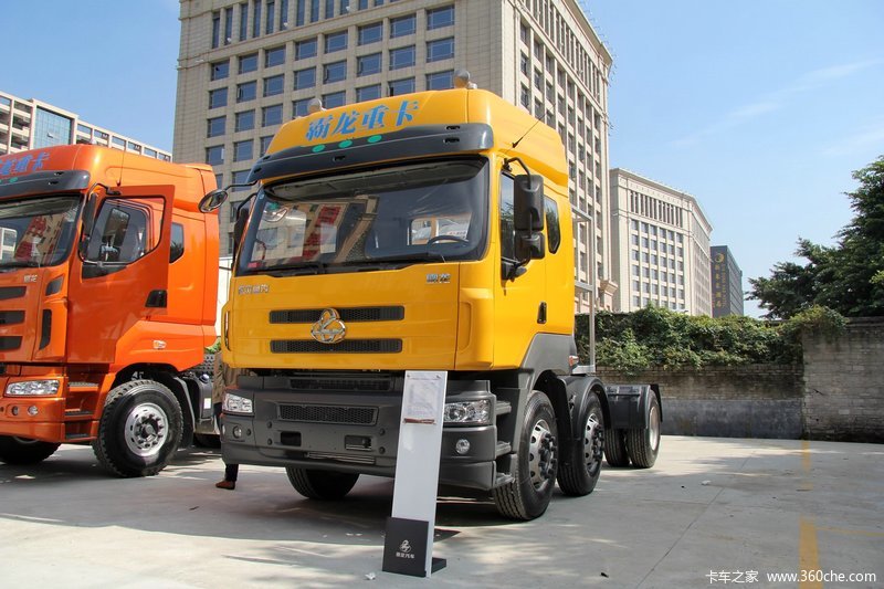 【图】东风柳汽 乘龙m5重卡 375马力 6x2 lng牵引车(lz4240m5cb)_实拍