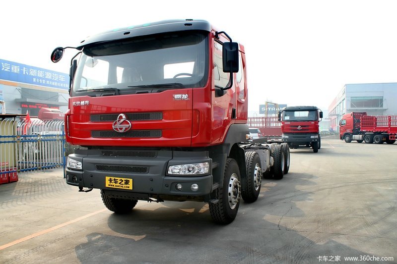 【图】东风柳汽 乘龙m5 300马力 8x4自卸车底盘(lz3315qeha)_实拍图片