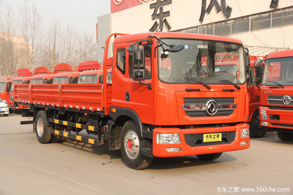 东风 多利卡D9中卡 185马力 4X2 6.8米排半栏板载货车(EQ1142L9BDG)