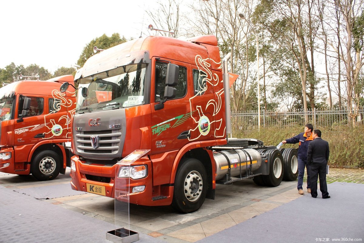 联合卡车 U400重卡 2015款 K金版 400马力 6X4 LNG牵引车