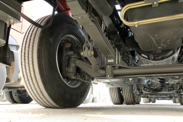 中国重汽 howo t7h重卡 400马力 6x2r牵引车(后提升桥)底盘图_手机