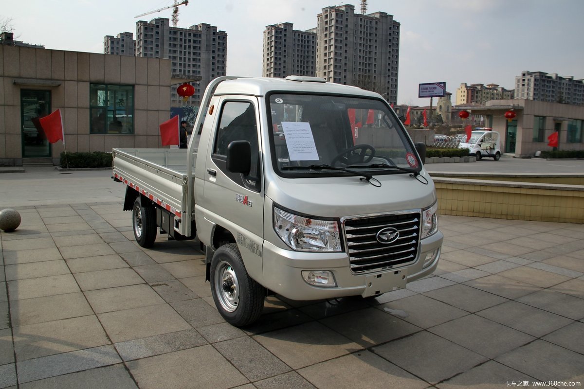 【图】唐骏欧铃 赛菱a6 1.1l 61马力 汽油/cng 3.