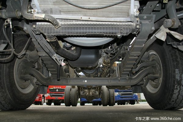 5米排半厢式载货车底盘(zz1167h501gd1)底盘图片