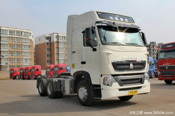 中国重汽 HOWO T7H重卡 360马力 6X4危险品牵引车(高顶)(16挡)(ZZ4257V324HD1W)