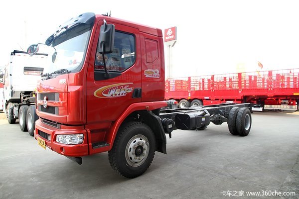 东风柳汽 乘龙M3中卡 160马力 4X2 6.8米载货车底盘(玉柴发动机)(LZ1161M3AAT)