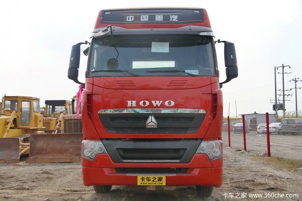 中国重汽 HOWO T7H重卡 440马力 6X2牵引车(高顶)(ZZ4257V25CHD1B)