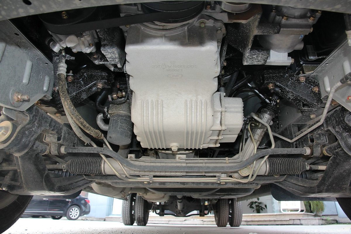 江淮 星锐5系 星快运 120马力 6座封闭厢式货车(hfc5049xxckmf) 底盘