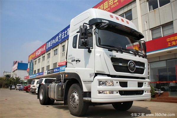 中国重汽 斯太尔D7B重卡 340马力 4X2牵引车(ZZ4183N3611E1N)