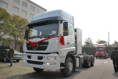 中国重汽 斯太尔D7B重卡 340马力 6X4 LNG牵引车(ZZ4253N3841E1L)
