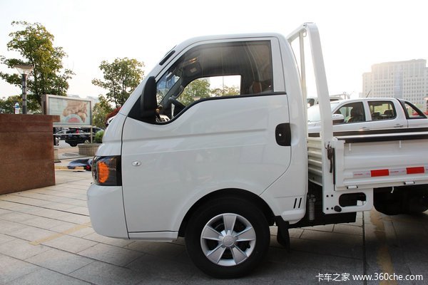 新车到店 康铃x6载货车仅需6.38万元