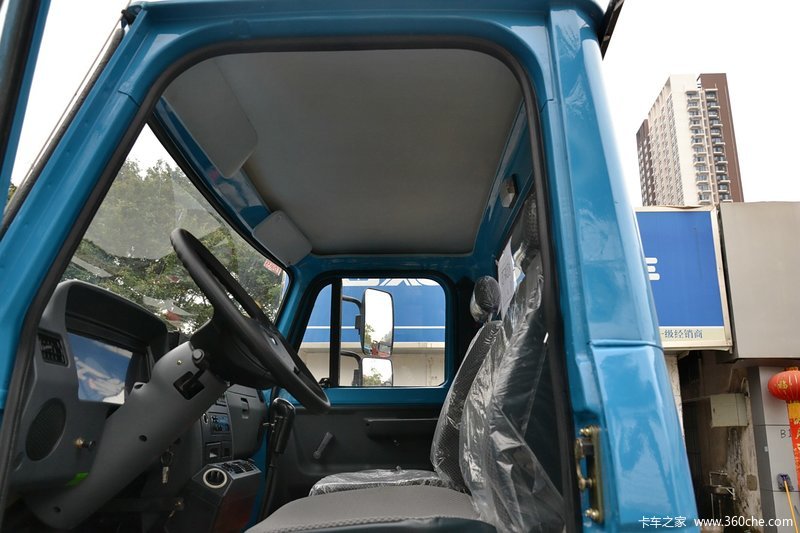 >一汽柳特神力中卡经济型180马力4x2牵引车(ca4140k2e4r7a95)>驾驶室>