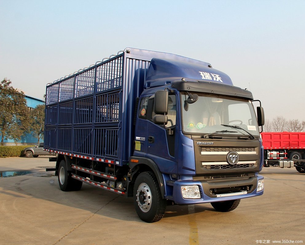 福田 瑞沃Q5 168马力 4X2 5.8米排半仓栅式载货车