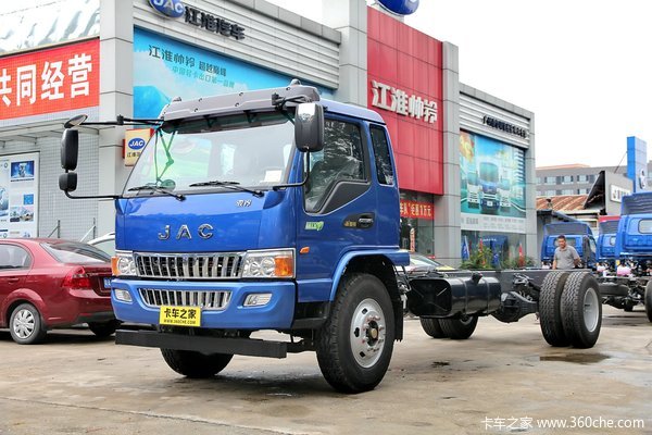 江淮 骏铃E7 154马力 4X2 6.8米排半载货车底盘(HFC5160XXYP81K1E1)