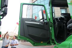 陕汽重卡 德龙新M3000 336马力 8X4 6.5米新型环保渣土车(SX3316HR326)