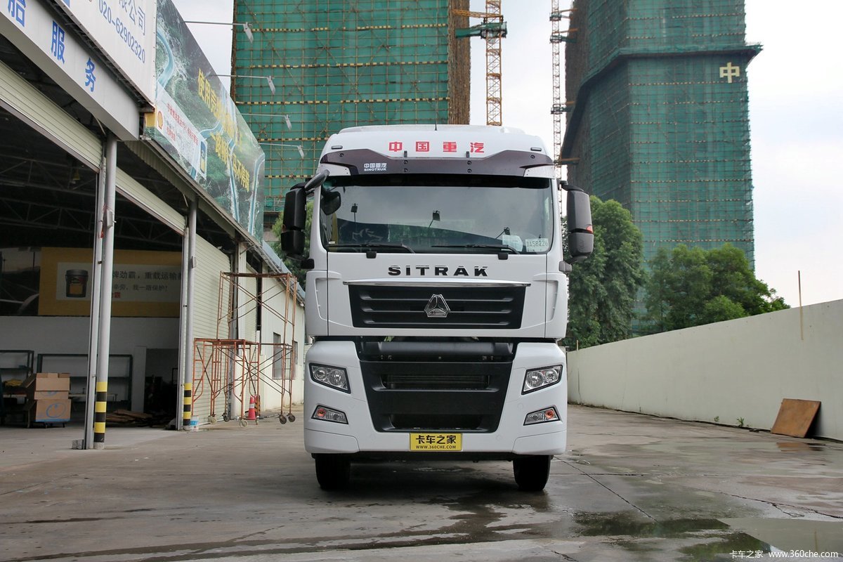 中国重汽 汕德卡SITRAK C7H重卡 440马力 6X2R牵引车