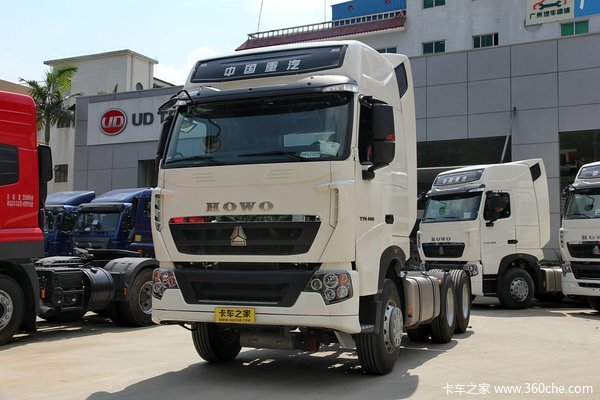 中国重汽 HOWO T7H重卡 540马力 6X4牵引车(高顶)(ZZ4257V324HD1B)