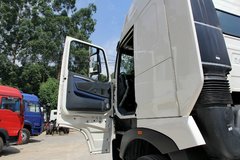 中国重汽 HOWO T7H重卡 400马力 6X4牵引车（ZZ4257V324HD1B）