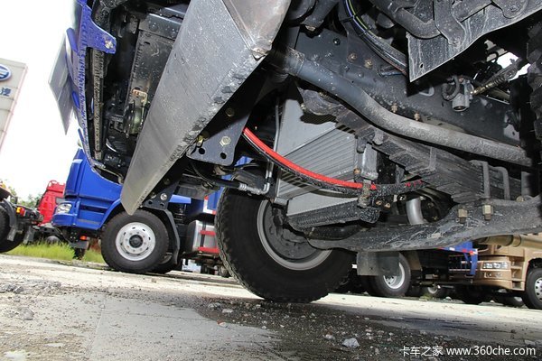 7米载货车底盘(lz5166xxym3aa)底盘图片