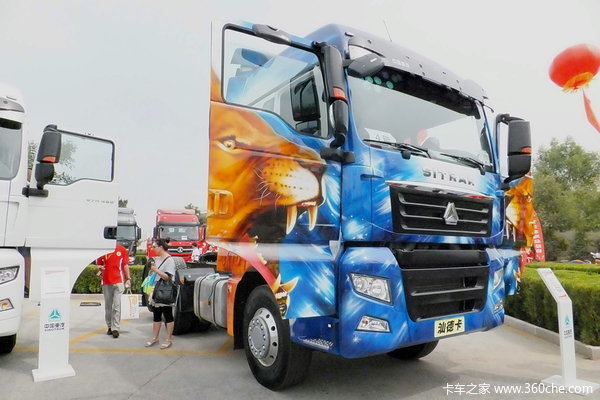 中国重汽 汕德卡SITRAK C7H重卡 440马力 6X2R牵引车(彩绘后提升桥)(ZZ4256V323HD1)