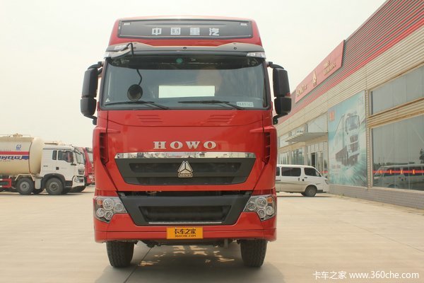 中国重汽 HOWO T7H重卡 400马力 6X2危险品牵引车(ZZ4257V25CHD1W)(高顶)