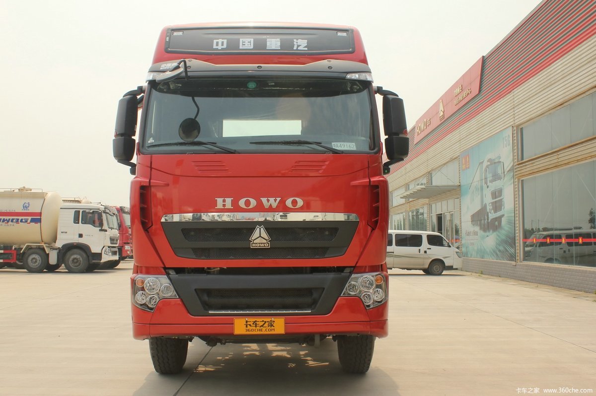 中国重汽 HOWO T7H重卡 400马力 6X2危险品牵引车(ZZ4257V25CHD1W)(高顶)