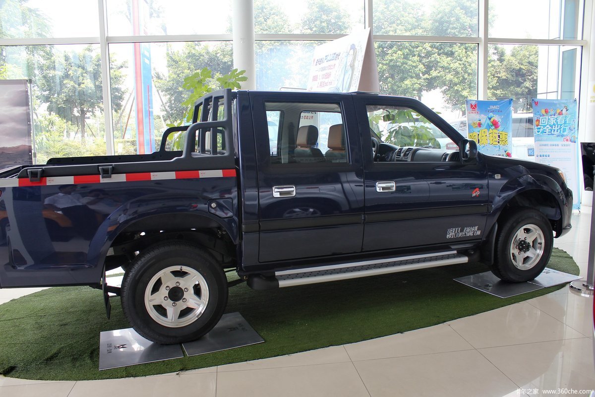 9l柴油 四驱 双排皮卡 普通版_实拍图片_307484_卡车之家