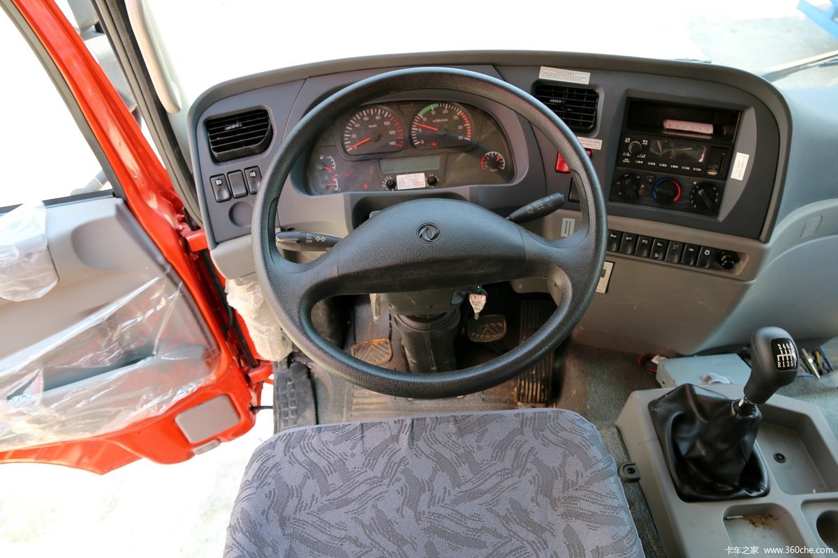 东风华神 特商 东风特商 240马力 8x2 6.8米自卸车(eq3319gf3) 驾驶室