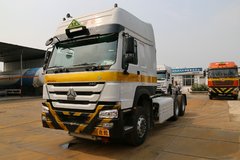 中国重汽 HOWO重卡 380马力 6X4 CNG牵引车(天然气运输车)(ZZ4257N3847E1CB)