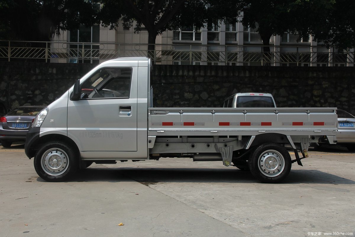 【图】五菱 荣光小卡 1.2l 82马力 汽油 2.