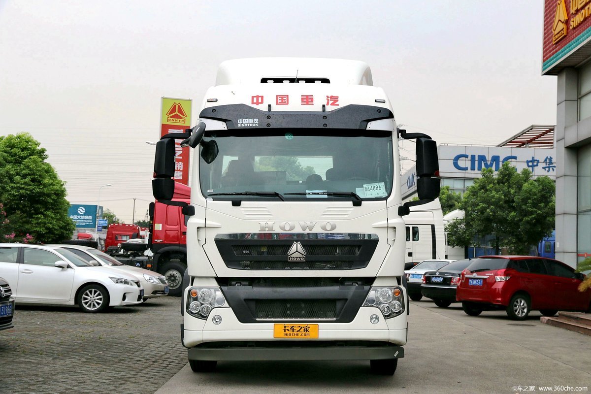 中国重汽 HOWO T5G重卡 280马力 6X2 9.61米厢式载货车(下沉箱)