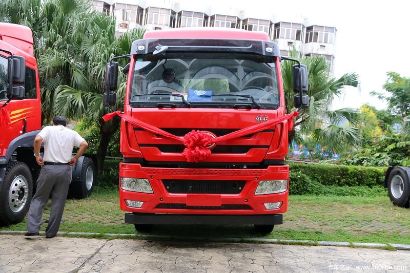 【图】青岛解放 新悍威j5m重卡 220马力 4x2牵引车(锡柴)(ca4143p1k2