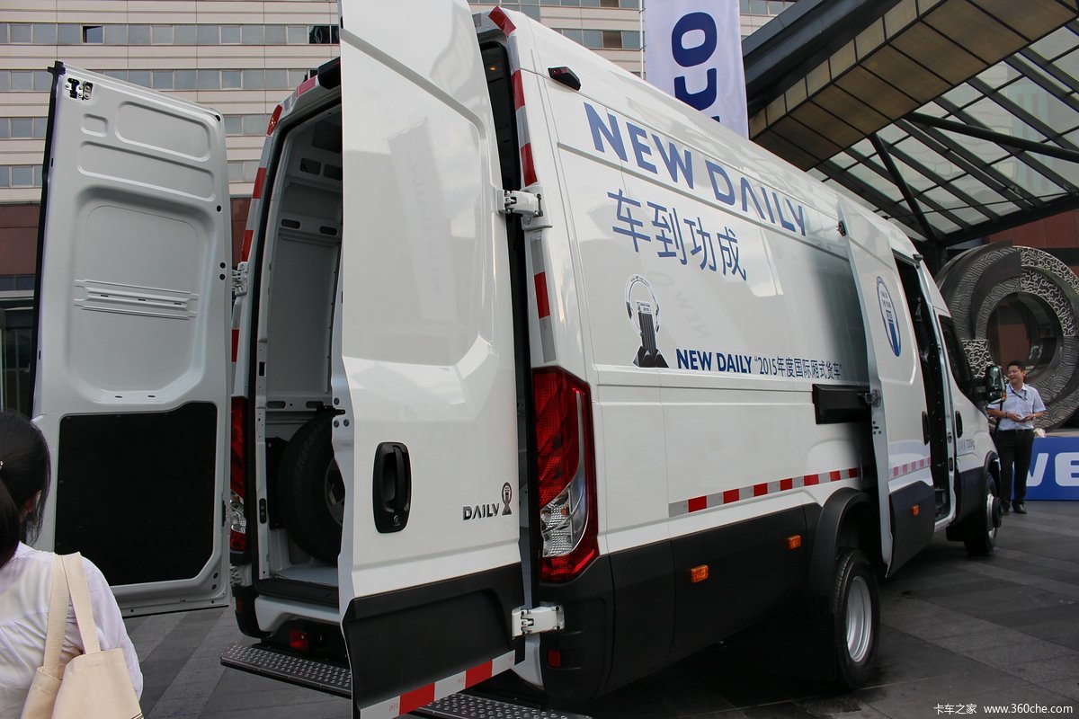 【图】依维柯 新daily 170马力 单排封闭厢式货车_实拍图片_315742_卡