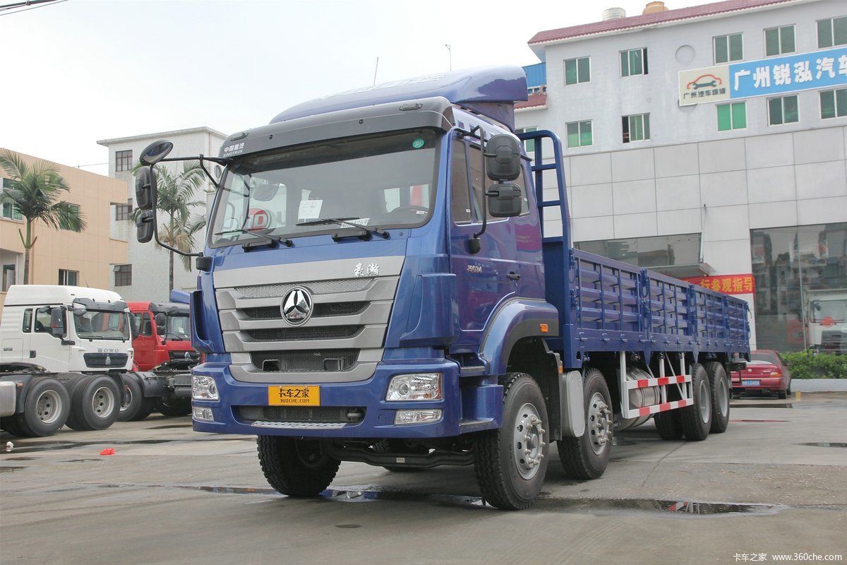 中国重汽 豪瀚J7B重卡 310马力 8X4 9.5米栏板载货车