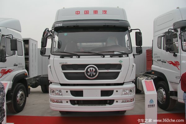 中国重汽 斯太尔D7B重卡 340马力 6X2 LNG牵引车(ZZ4253N27C1E1LN)