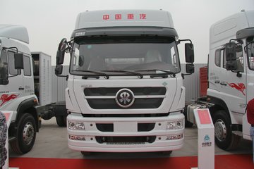 中国重汽 斯太尔D7B重卡 430马力 6X2 LNG牵引车(ZZ4253N27C1E1LN)