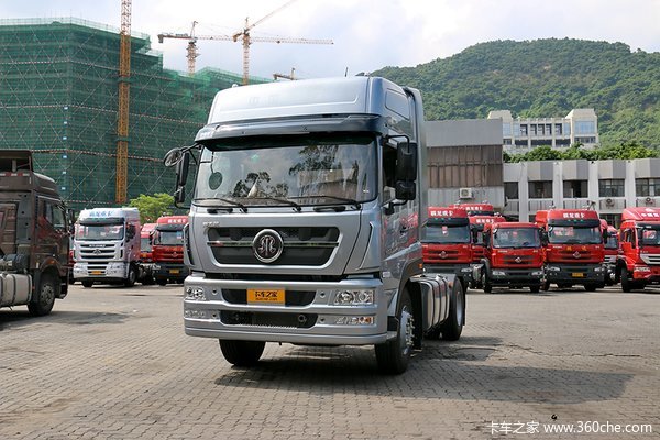 中国重汽 斯太尔DM5G重卡 340马力 4X2危险品牵引车(ZZ4183N361GE1W)