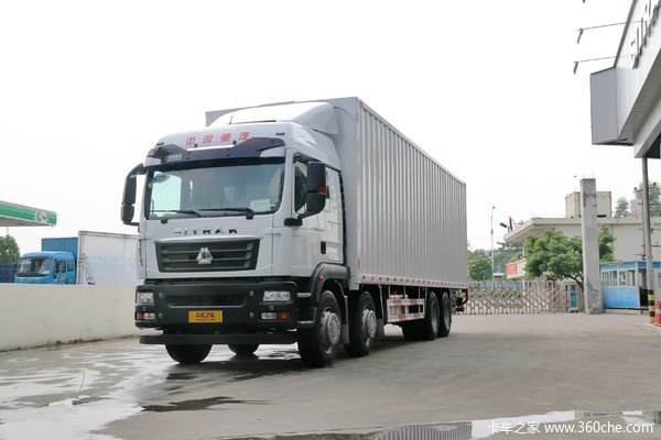 中国重汽 汕德卡SITRAK C5H重卡 310马力 8X4 9.52米厢式载货车(ZZ5316XXYN466GE1)
