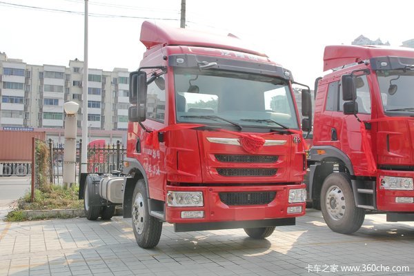 龙V牵引车济南市火热促销中 让利高达1.3万
