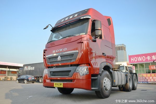 中国重汽 HOWO T7H重卡 440马力 6X4牵引车(AC16后桥)(ZZ4257V324HE1B)