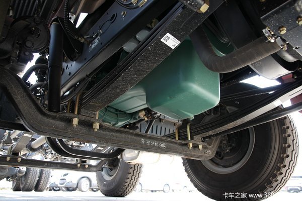 5米栏板载货车底盘(ca1310p63k2l6t4e4)底盘图片