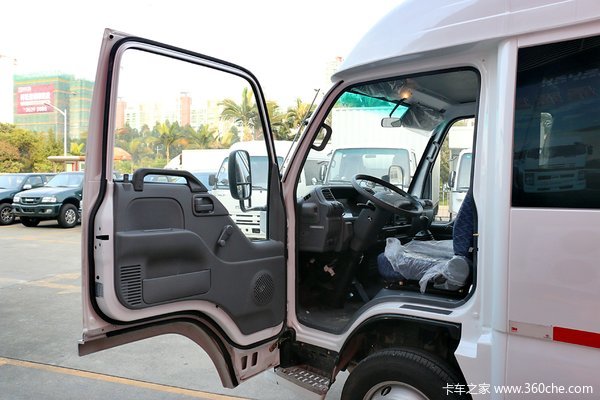 庆铃 五十铃100p 98马力 封闭厢式货车(ql65903har)内饰图片