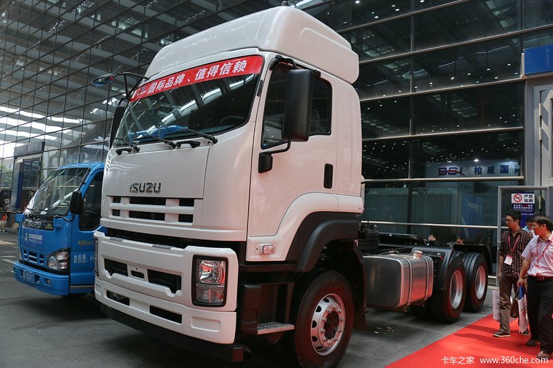 庆铃 五十铃vc46 庆铃vc46重卡 350马力 6x4牵引车(ql4250ukcz) 外观