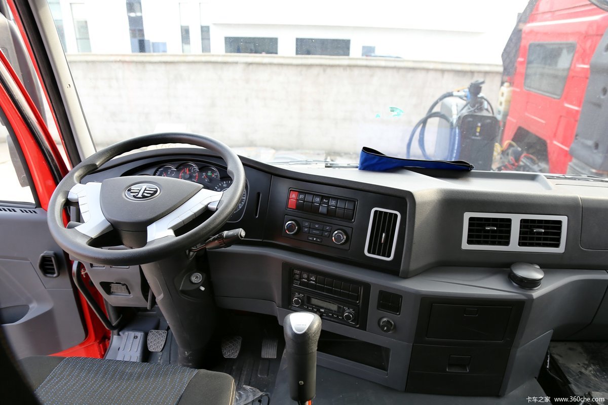 悍v重卡 270马力 8x4 7米自卸车(ca3310p1k2l3t4e4a80) 驾驶室