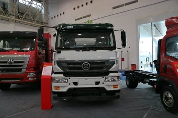 中国重汽 斯太尔M5G 180马力 4X2 油罐车(ZZ1161H501GE1)