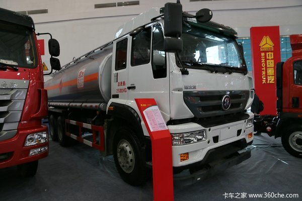 中国重汽 斯太尔M5G 280马力 6X4 油罐车(楚飞牌)(CLQ5250GYY5ZZ)