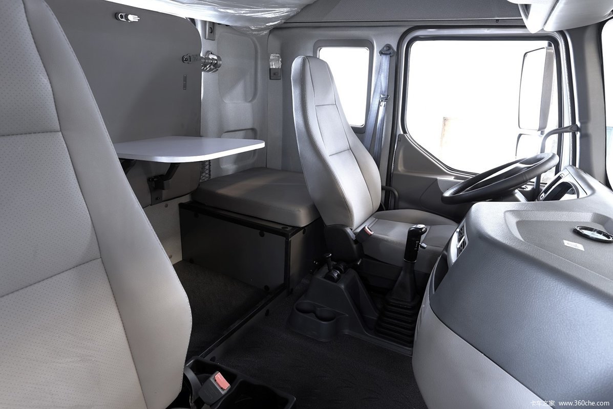 【图】东风柳汽 乘龙m7重卡 创富版 400马力 6x2牵引车(潍柴)(lz4251