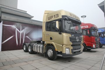 陕汽重卡 德龙X3000 轻量化版 530马力 6X4牵引车(SX42584Y324)