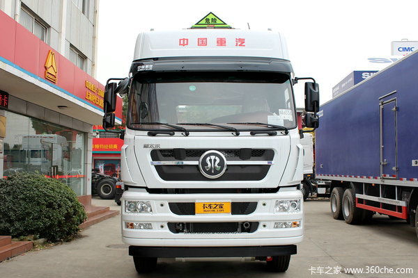 中国重汽 斯太尔D7B重卡 340马力 6X4 危险品牵引车(高顶)(ZZ4253N324GE1W)