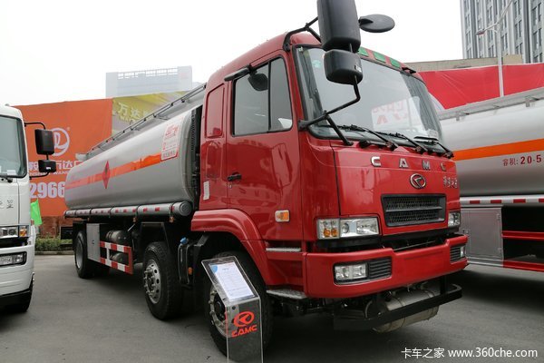 华菱底盘油罐车外观图片